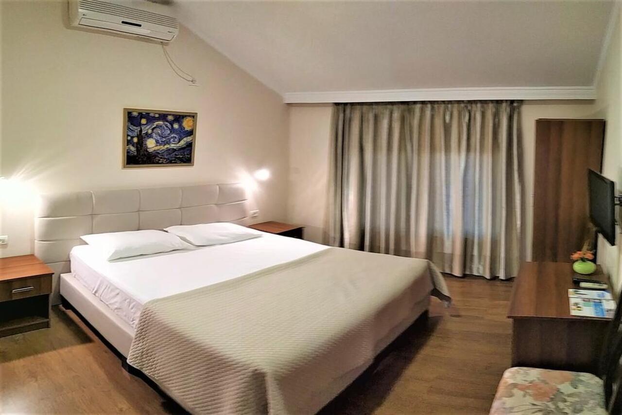 Hotel Viktoria Tirana Mjull-Bethore Esterno foto